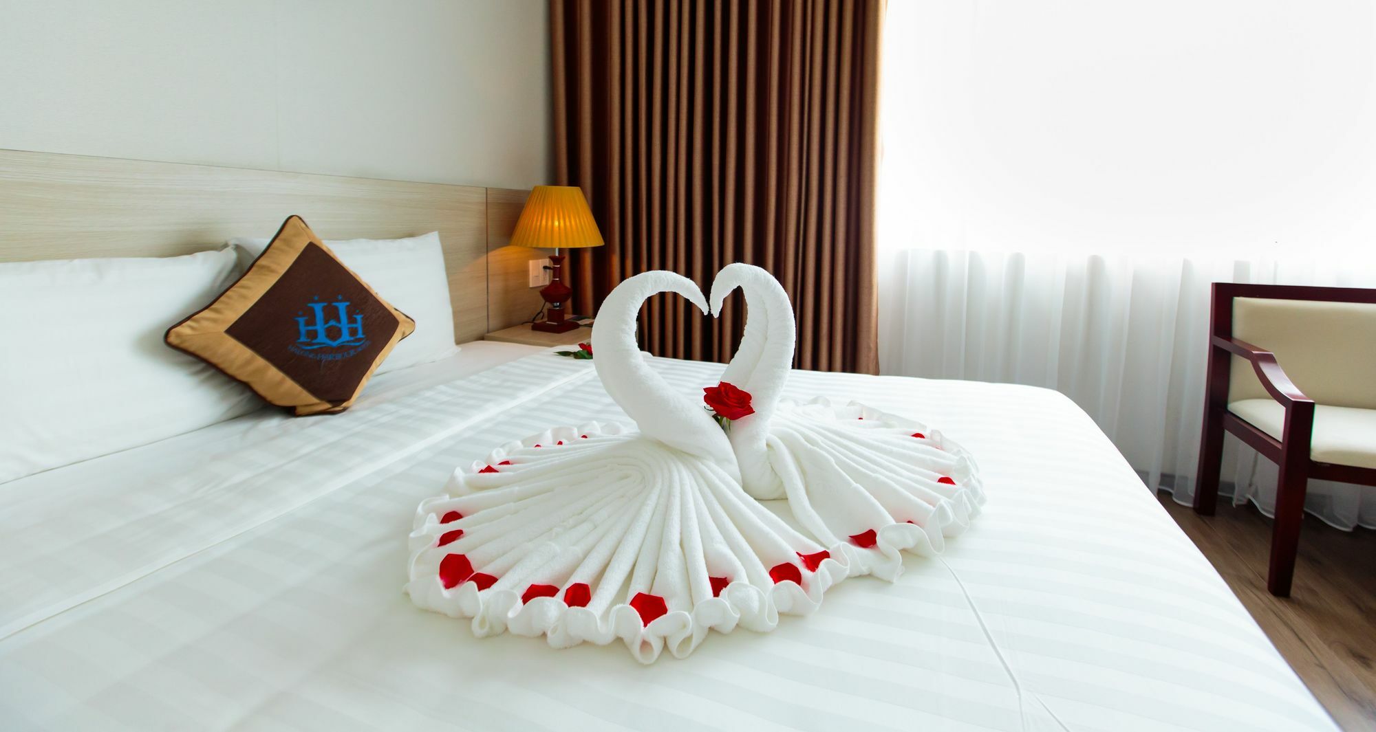 Halong Harbour Hotel Ha Long Bagian luar foto